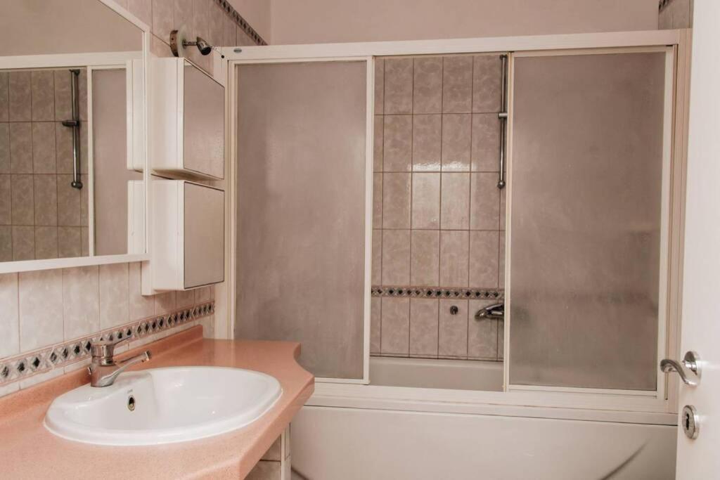 Cosy Apartment In A Quiet Neighborhood زادار المظهر الخارجي الصورة